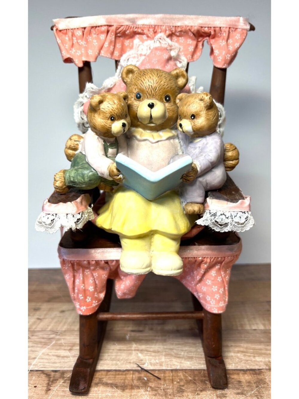 Bear Family Figurine In Wooden Rocking Chair With Pink Fabric & Lace Accent